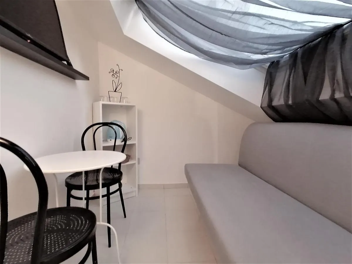 Mercanti Attic Version Apartment Milan