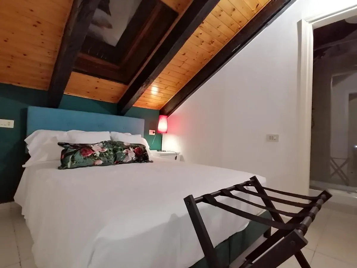 Appartement Mercanti Attic Version à Milan